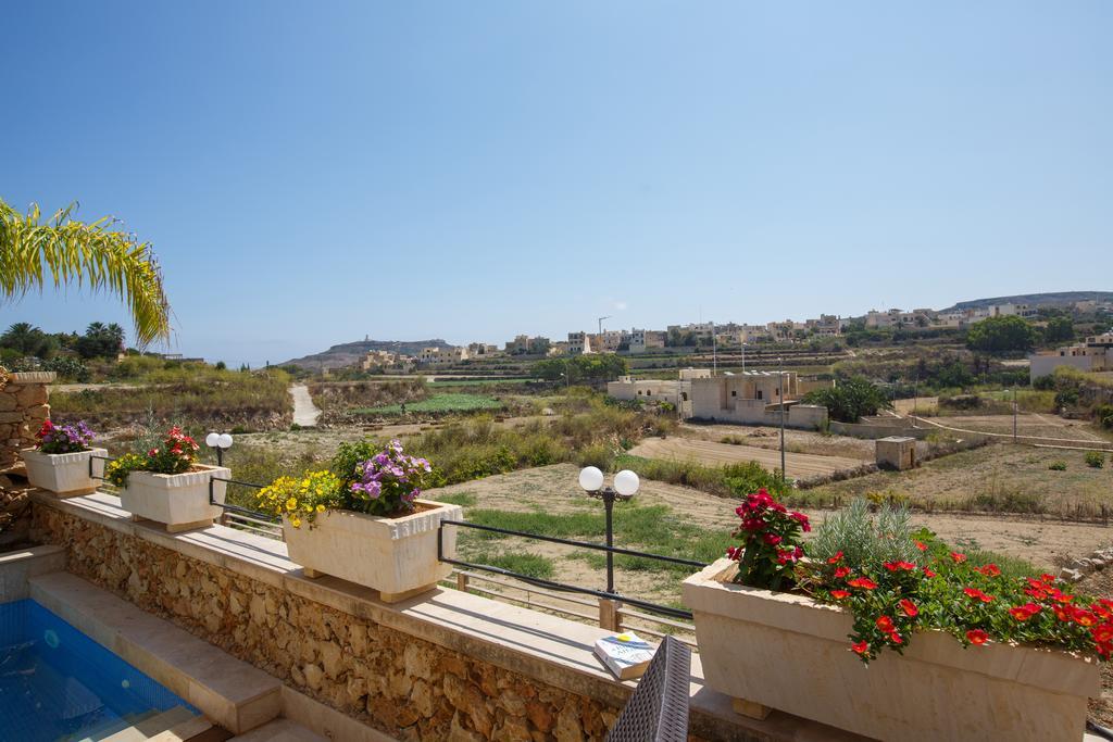Carini Farmhouses Għarb Oda fotoğraf
